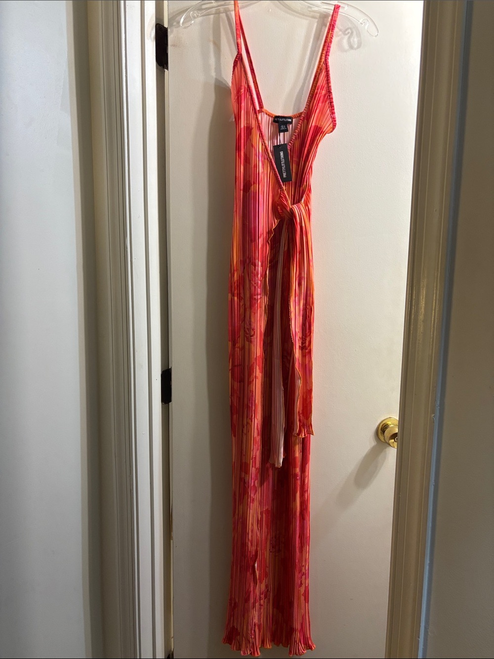 PrettyLittleThing Pink and Orange Pleated V-Neck Maxi Dress